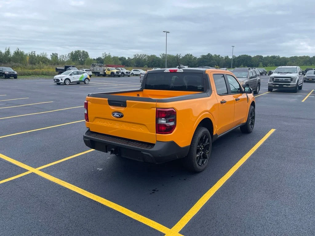 Used 2026 Orange Ford XLT image 5