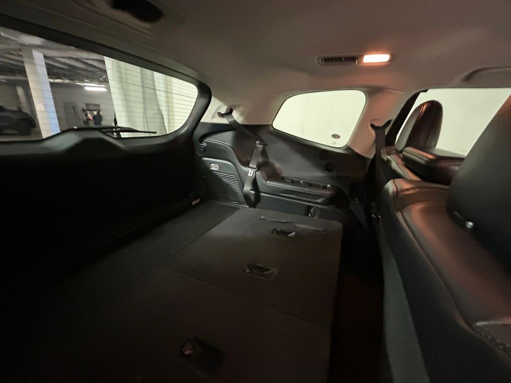 Used 2022 White Subaru Limited image 17