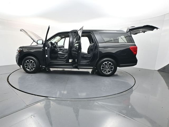 Used 2024 Black Ford XLT image 28