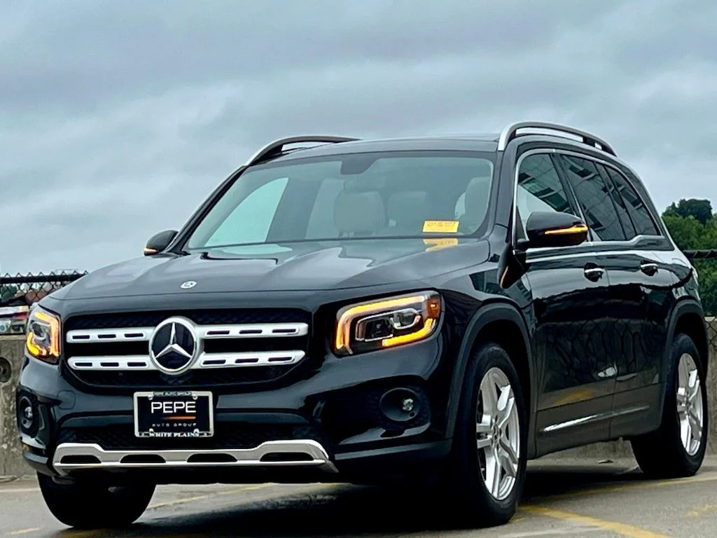 Certified Used 2023  Mercedes-Benz GLB 250 image 4