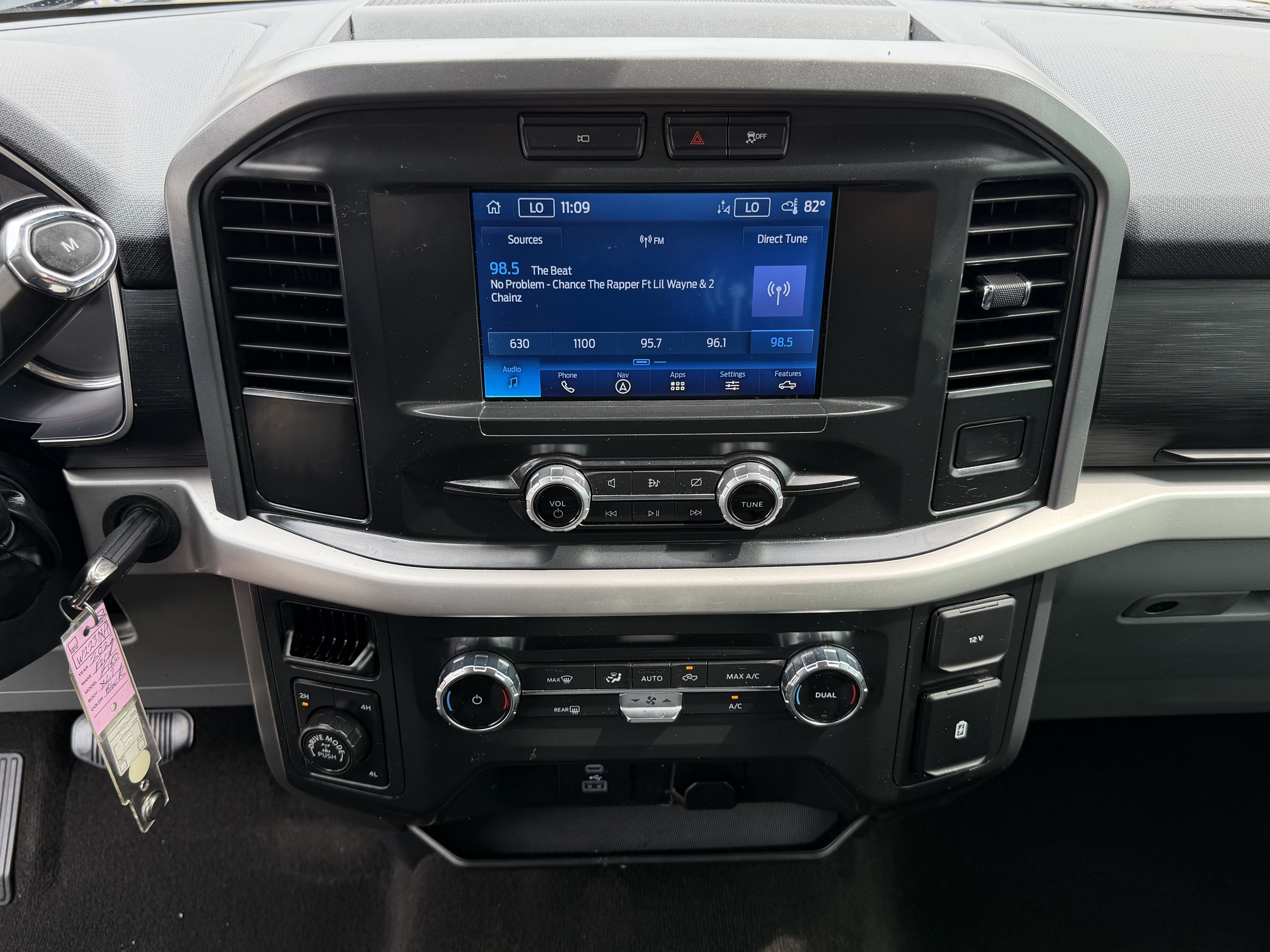 Used 2022 Agate Black Metallic Ford XLT image 22