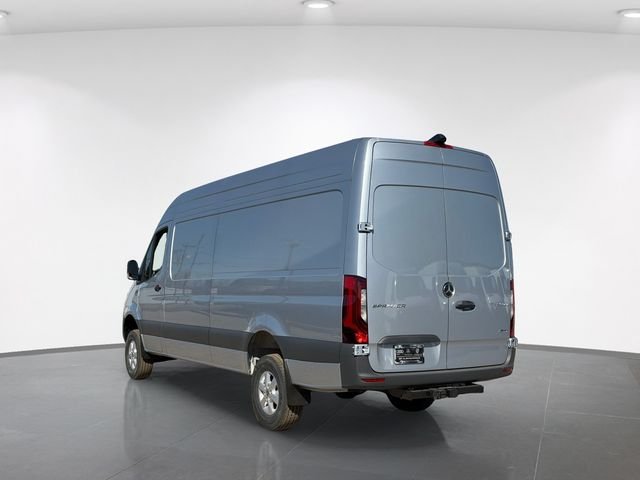 New 2026 high-tech silver metallic Mercedes-Benz Cargo 170 WB image 5