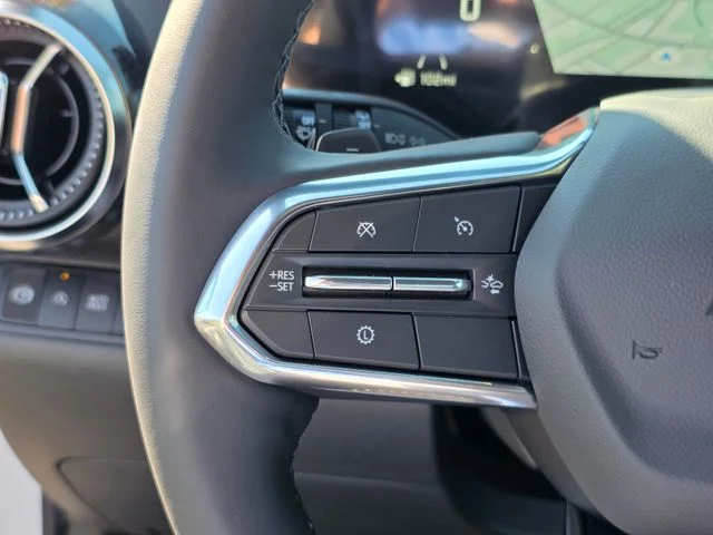New 2027 White Chevrolet LT image 30