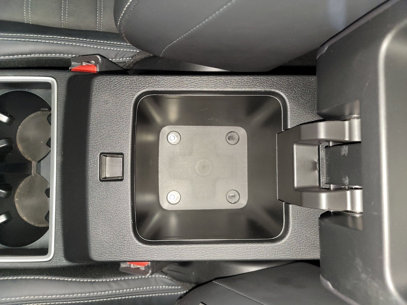Used 2023 Red Diamond Mitsubishi SE image 27