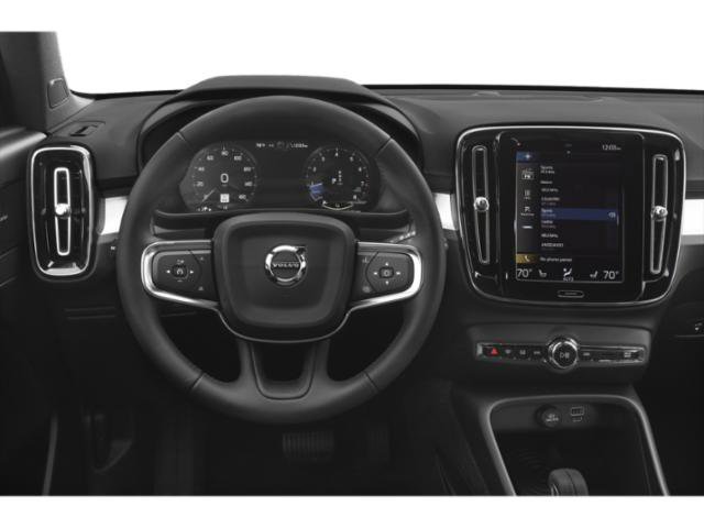 Used 2019 Gray Metallic Volvo Momentum image 7