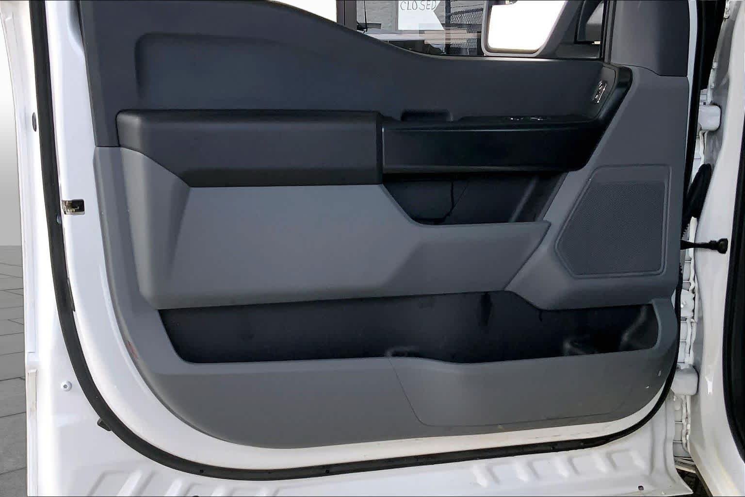 Used 2023 Oxford White Ford XL image 17