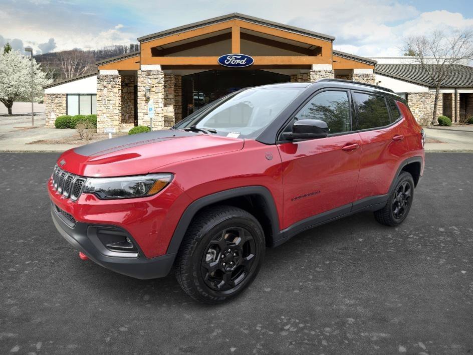 Used 2023 Redline Pearlcoat Jeep Trailhawk image 1