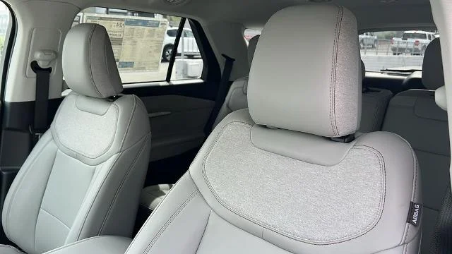New 2026 Vapor Blue Metallic Ford Active image 38