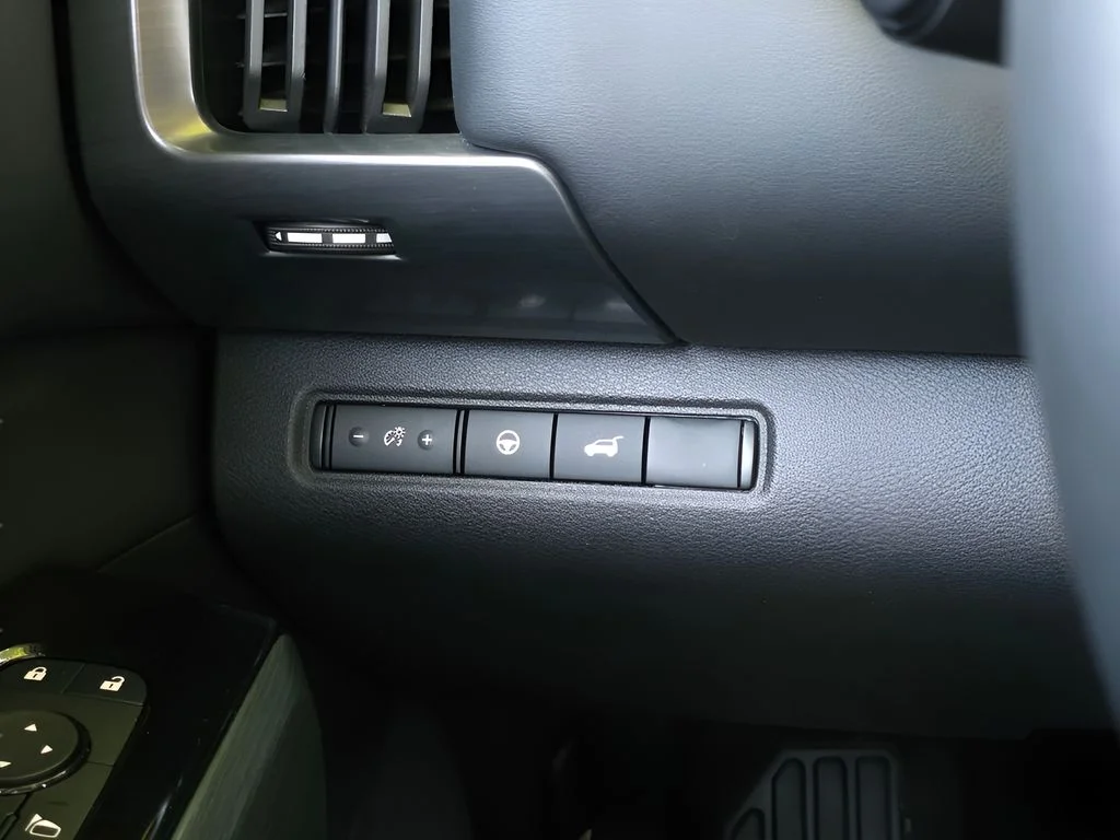 Used 2025 Super Black Nissan SL image 25