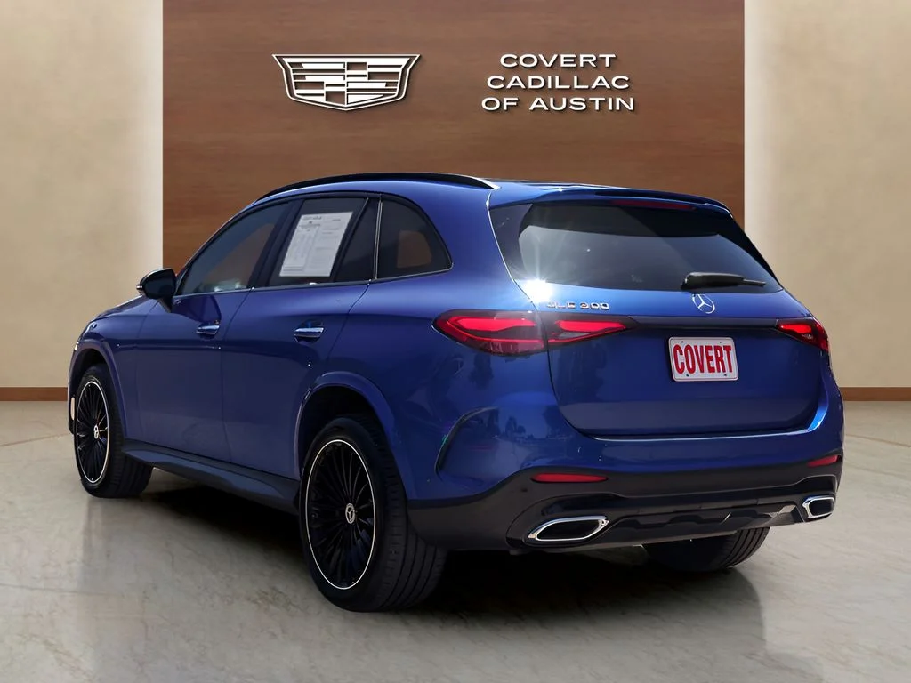 Used 2024 Blue Mercedes-Benz GLC 300 image 3