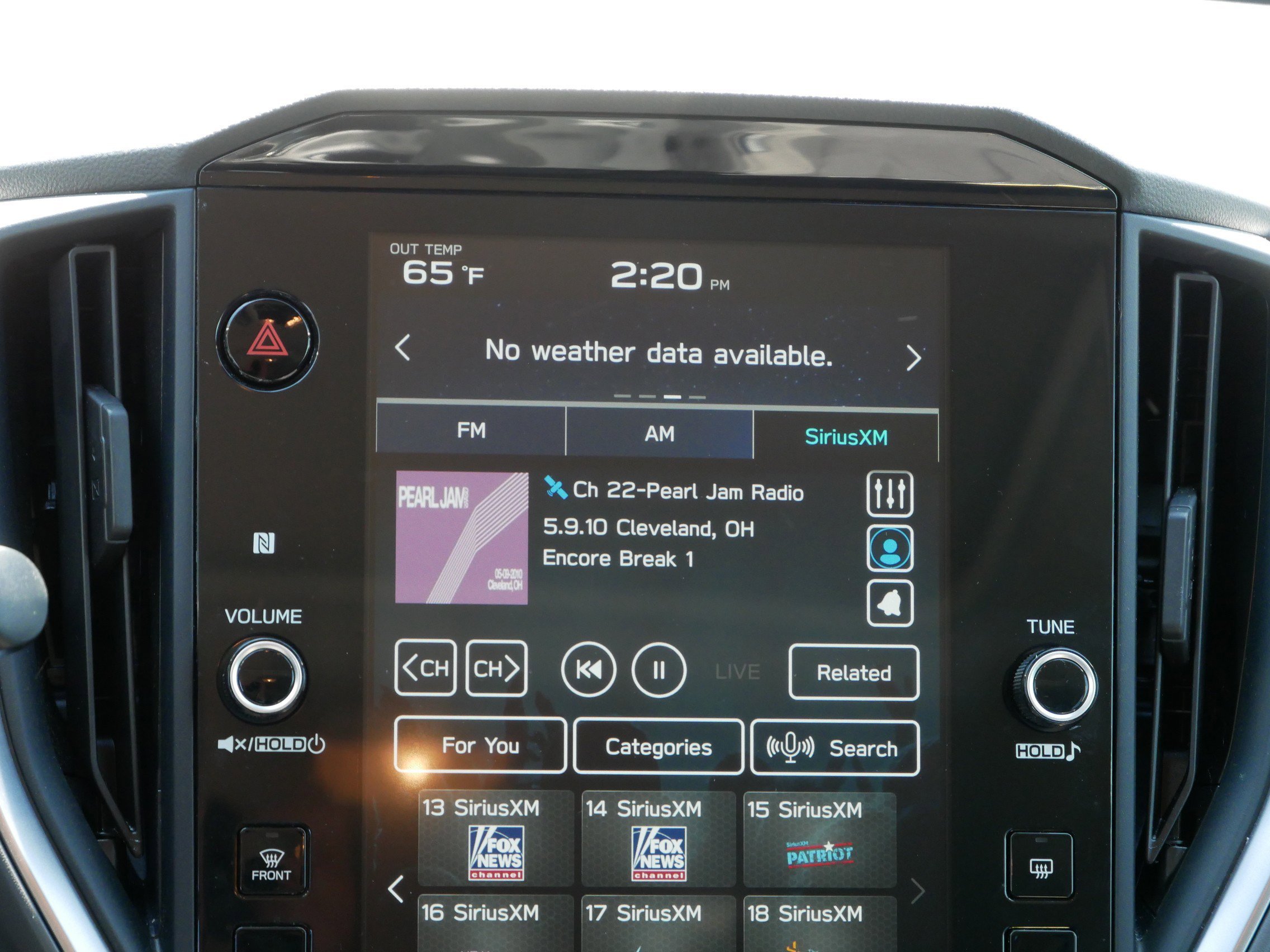 Used 2025 Ice Silver Metallic Subaru Premium image 14
