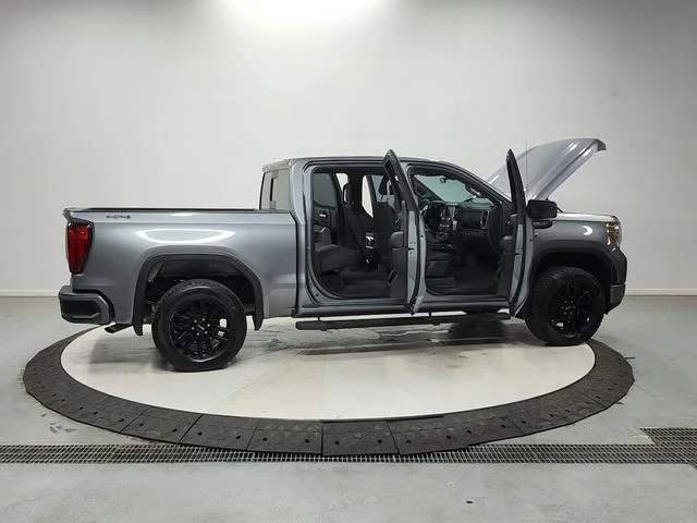 Used 2020 Gray GMC Elevation image 17
