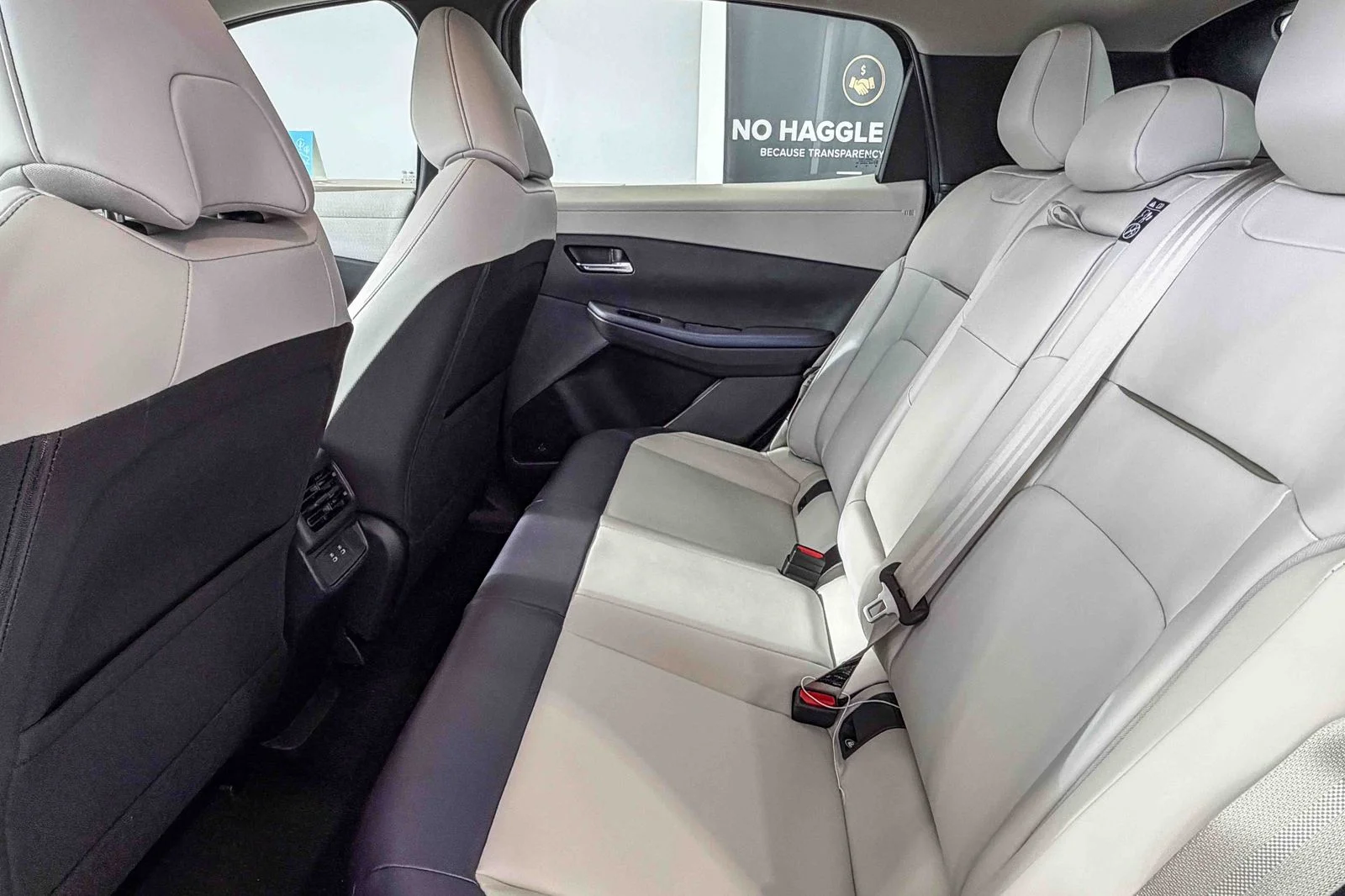 New 2026 Everest White Pearl TriCoat / Super Black Two-tone Nissan SV+ image 16