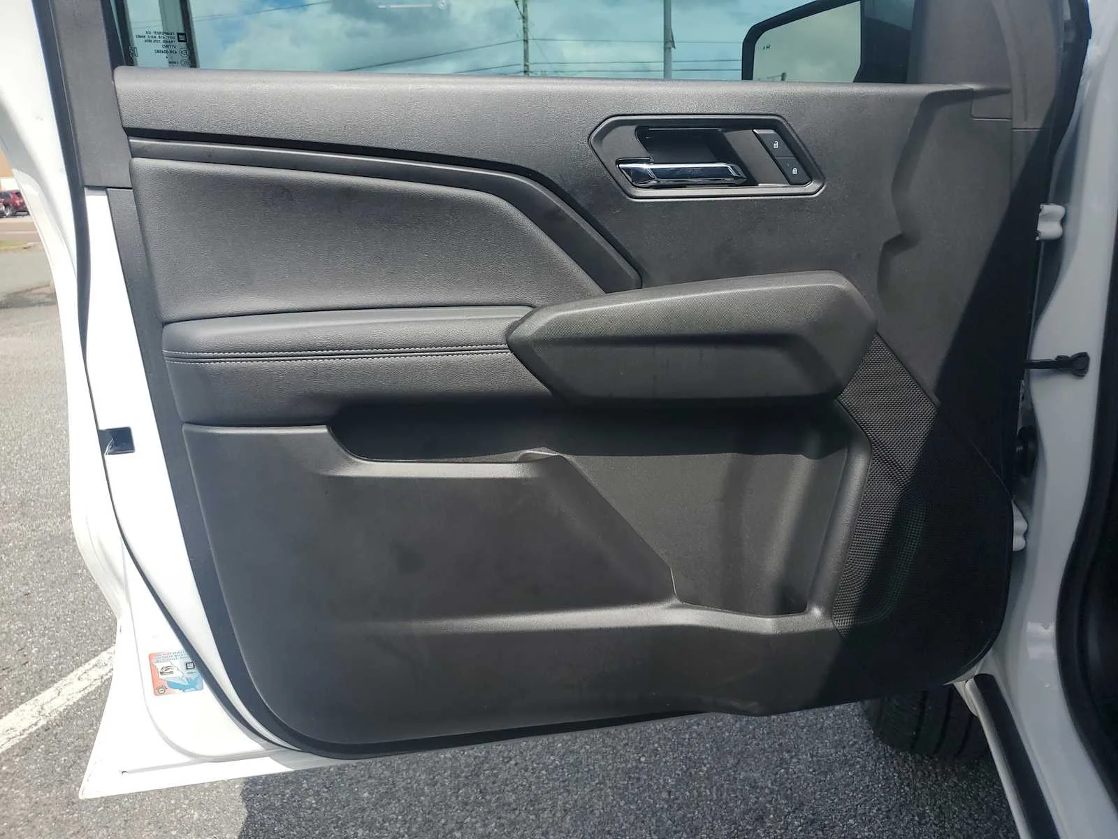 Used 2024 Summit White Chevrolet LT image 24