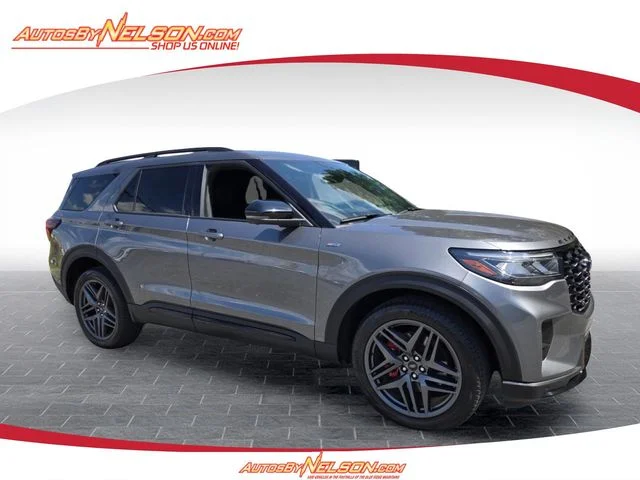 Used 2025 Gray Ford ST-Line image 1
