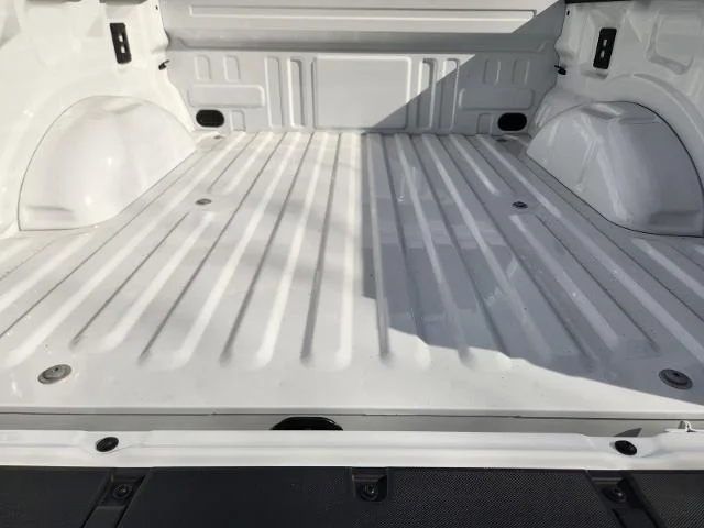 New 2026 Oxford White Ford XLT image 46