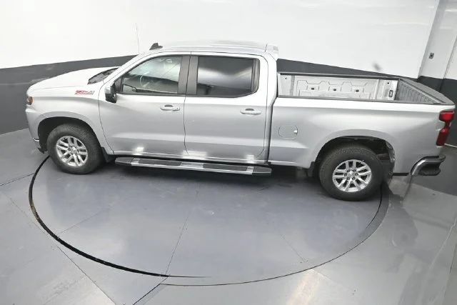 Used 2020 Silver Chevrolet LT image 26