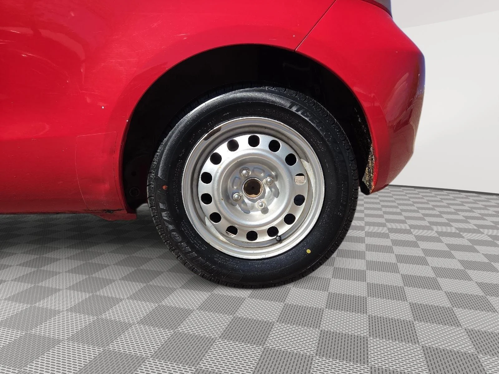 Used 2007 Absolutely Red Toyota Base image 16