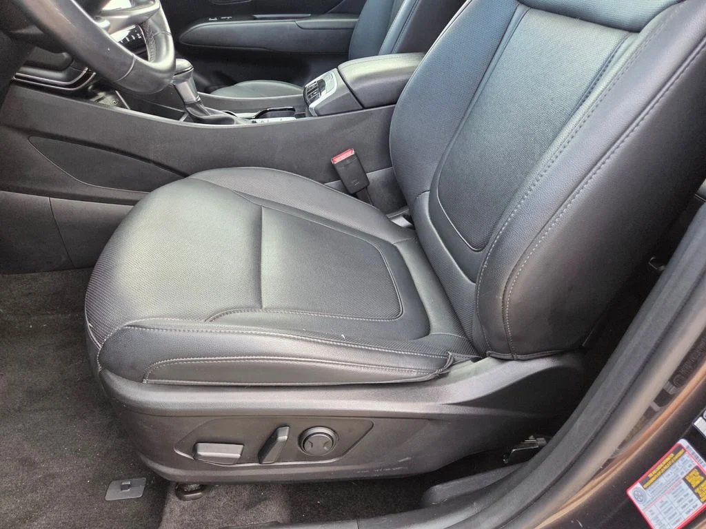 Used 2023 Gray Hyundai SEL image 10