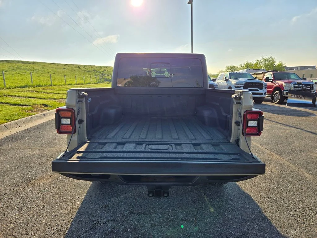 Used 2020 Beige Jeep Overland image 31