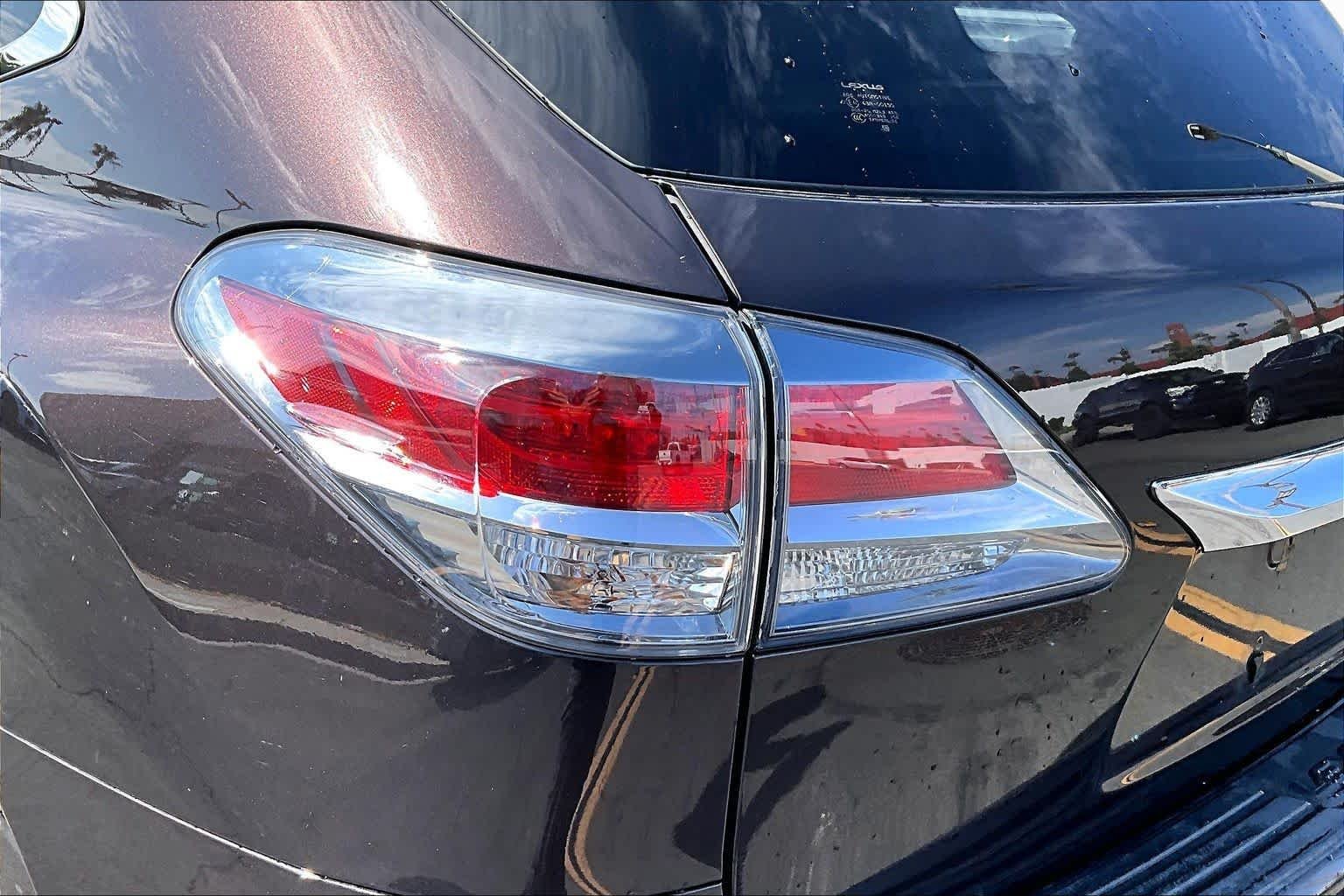 Used 2013 Fire Agate Pearl Lexus  image 28