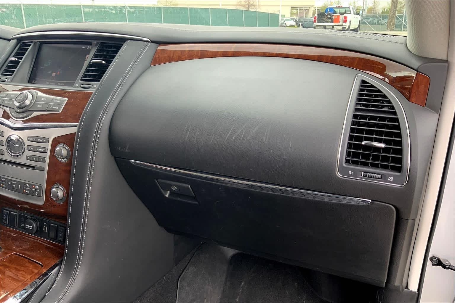 Used 2019 Liquid Platinum INFINITI LUXE image 19