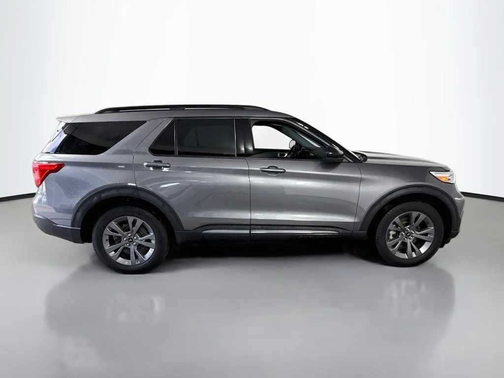 Certified Used 2023 Carbonized Gray Metallic Ford XLT image 13
