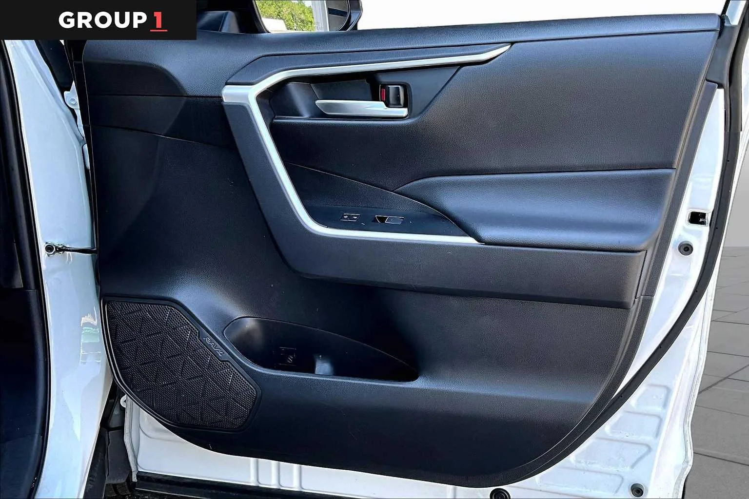 Used 2025 Ice Cap Toyota XLE image 23