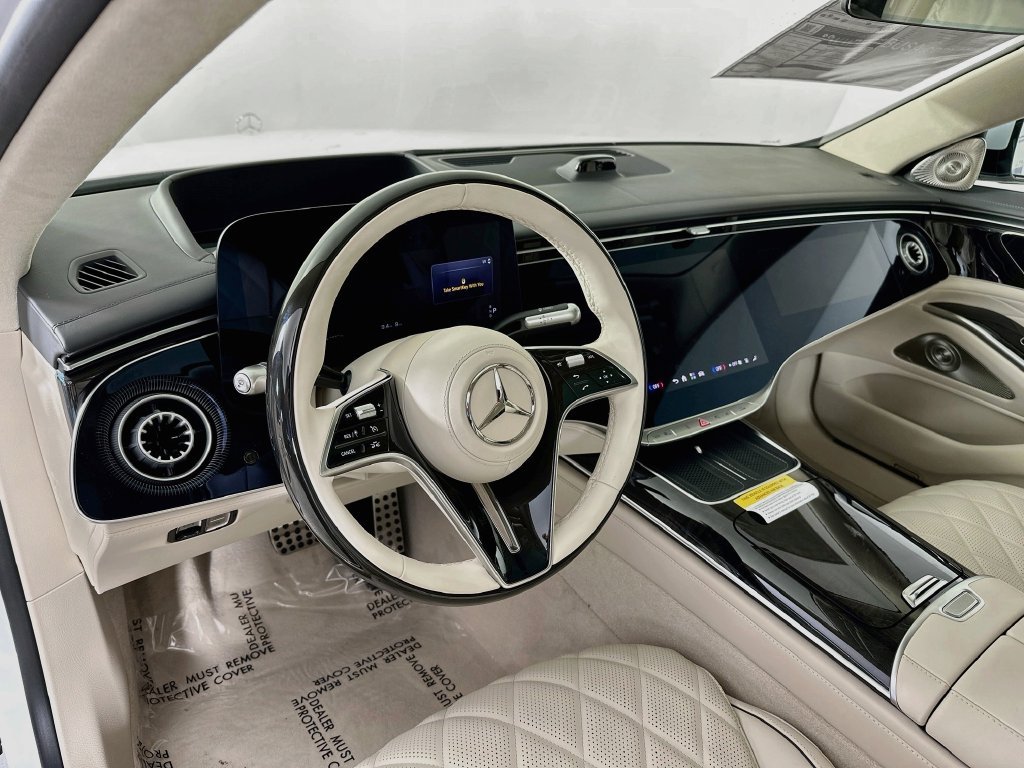 New 2027 MANUFAKTUR Moonlight White Metallic Mercedes-Benz S 580 image 9