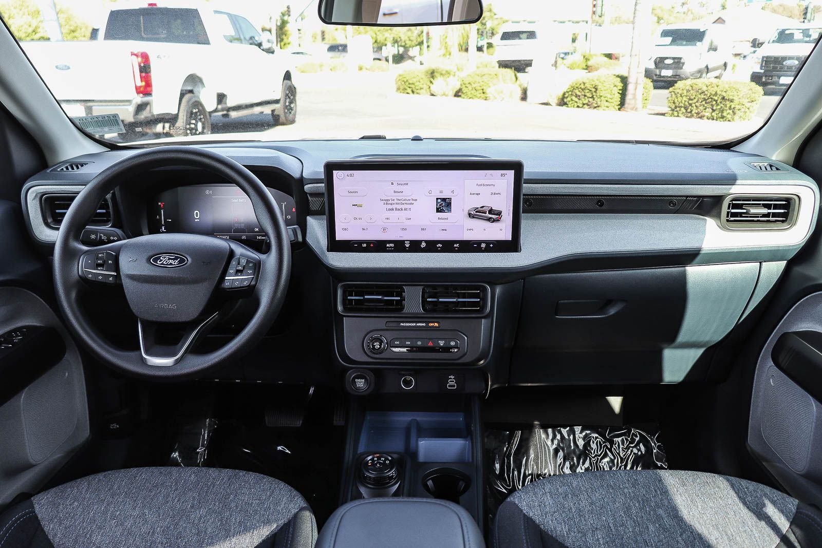 Used 2026 Oxford White Ford XLT image 12