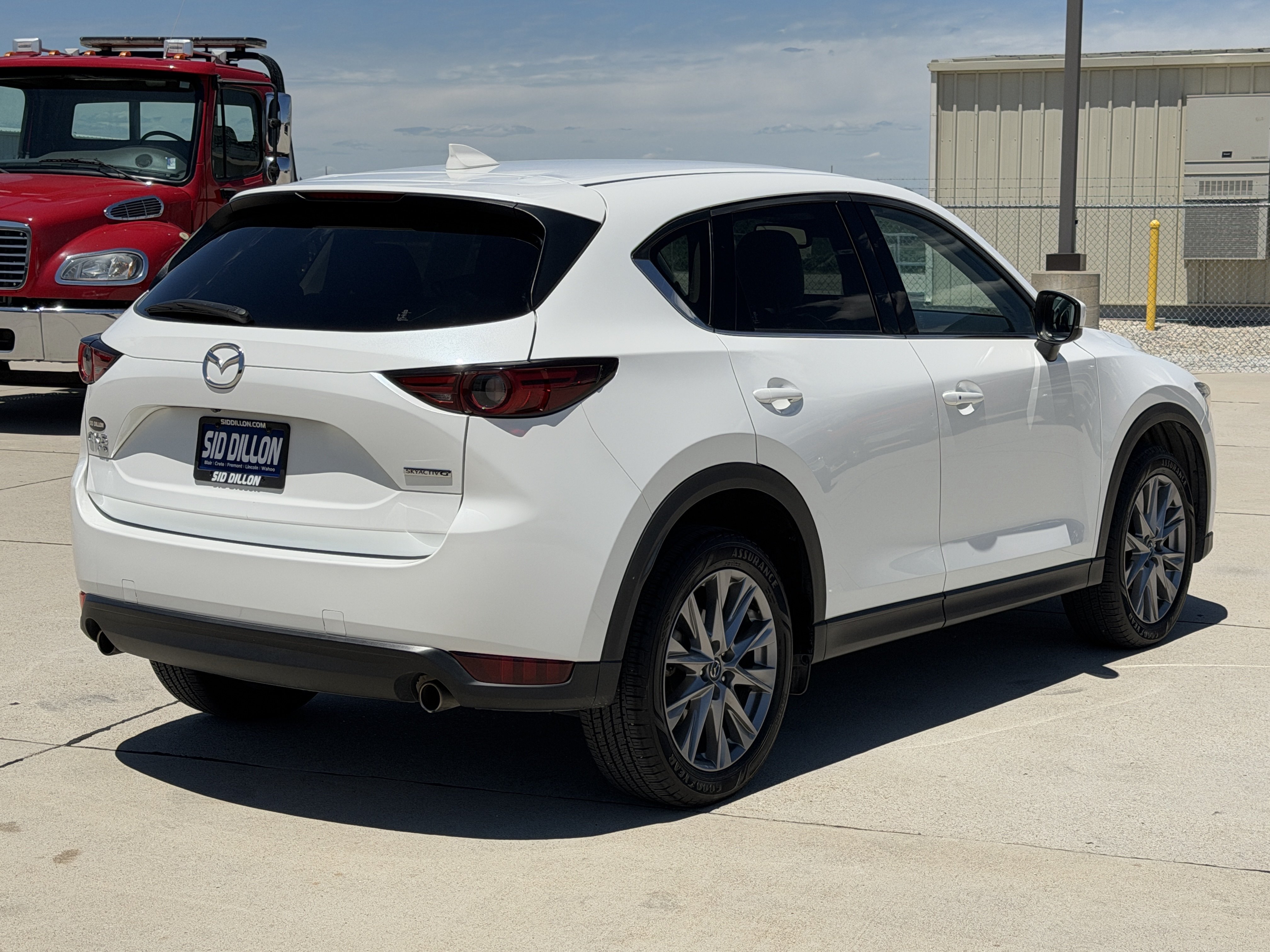 Used 2021 Snowflake White Pearl Mica Mazda Grand Touring image 4