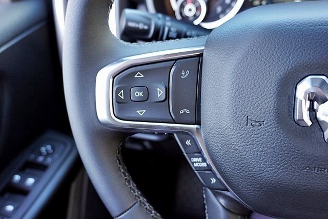 New 2026 Granite Crystal Metallic Clear-Coat Exterior Paint RAM Big Horn Sport Appearance Edition image 40