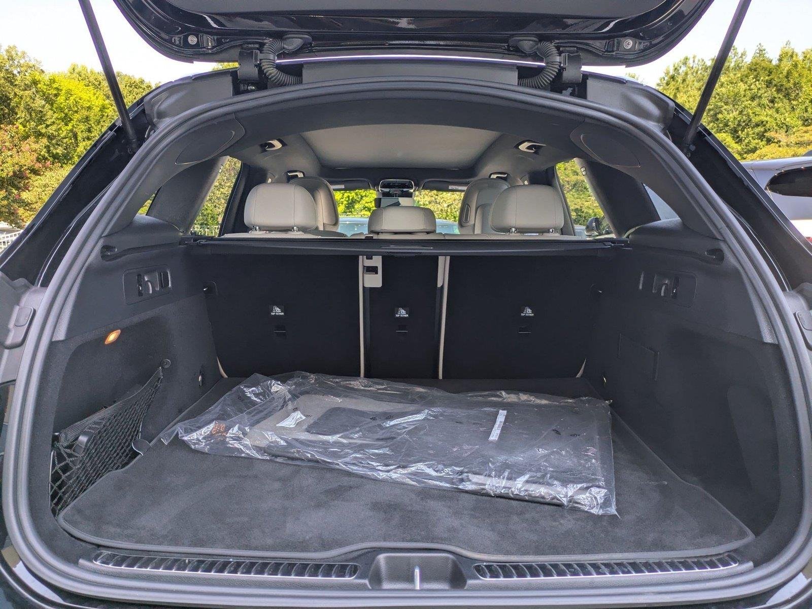 Used 2024 Black Mercedes-Benz GLC 300 image 30