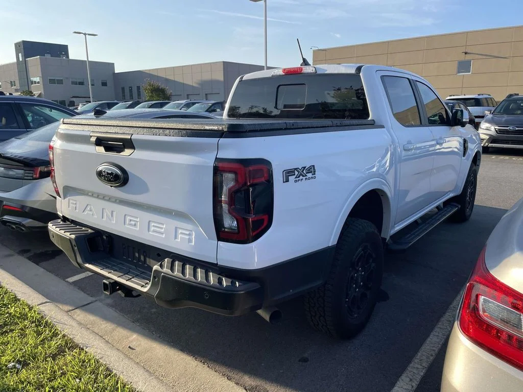 Used 2025 Oxford White Ford LARIAT image 4