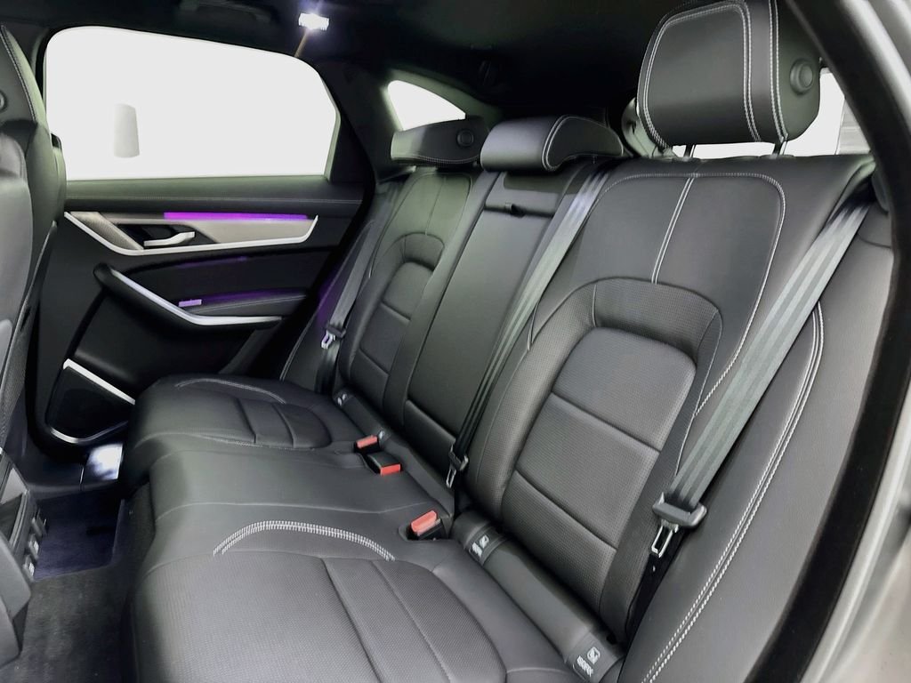 2026 Jaguar F-Pace R-Dynamic S - Photo 25