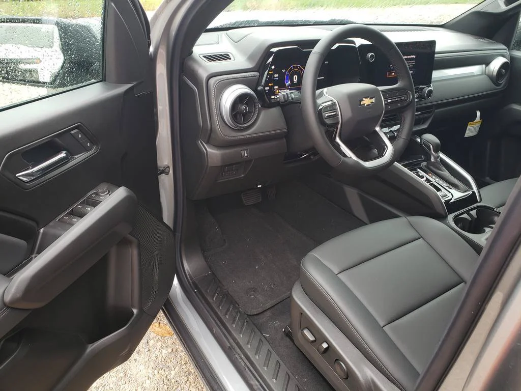 2026 Chevrolet Colorado LT - Photo 14