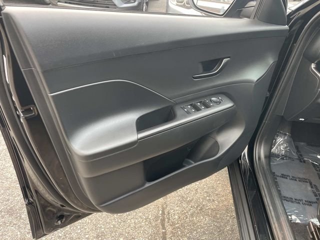 2024 Hyundai Kona SEL - Photo 15