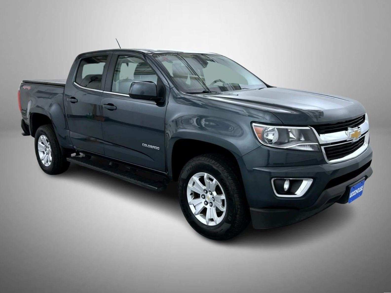 Used 2019 Gray Chevrolet LT image 3