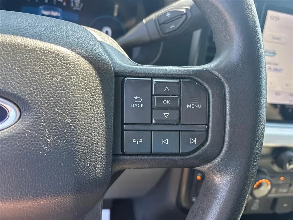 Used 2023 Oxford White Ford XLT image 30