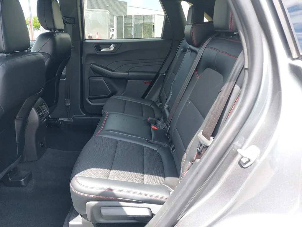 Used 2025 Gray Ford ST-Line image 14