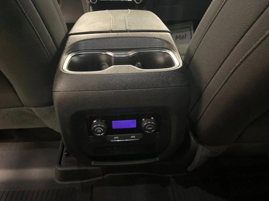 Used 2025 White Chevrolet LT image 17