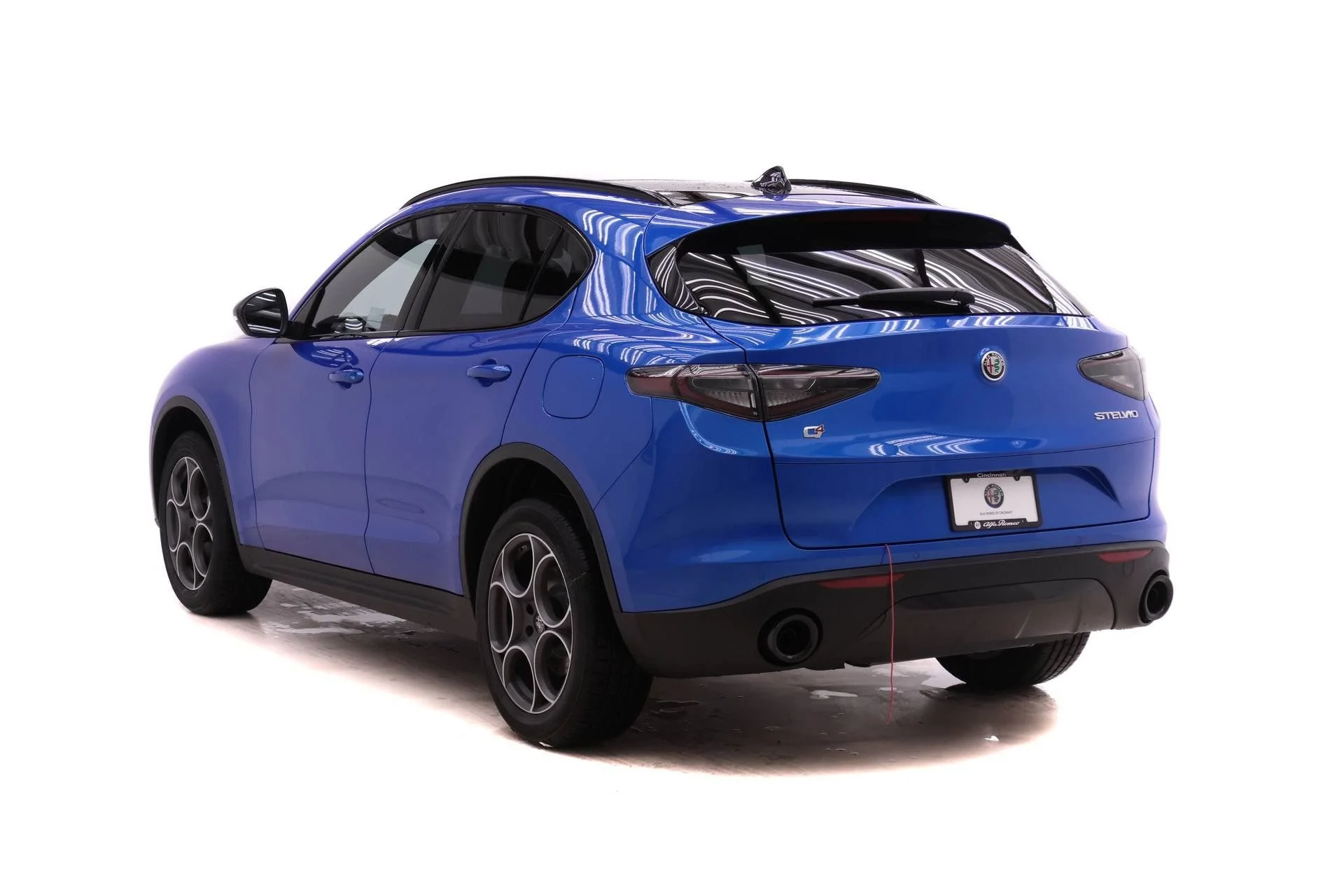 New 2026 Misano Blue Metallic Exterior Paint Alfa Romeo Base image 5