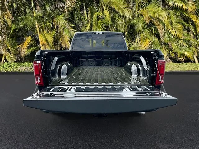New 2026 Diamond Black Crystal Pearl-Coat Exterior Paint RAM Rebel image 6
