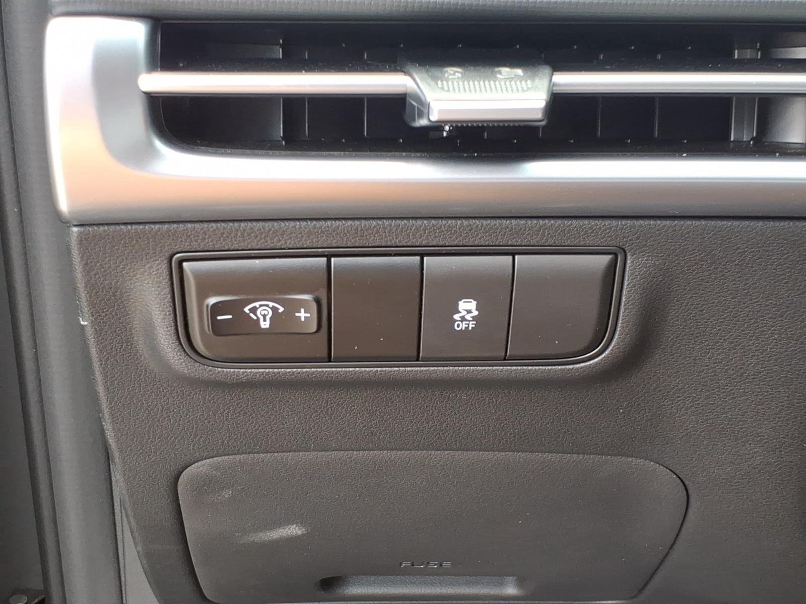 Used 2025 Hampton Gray Hyundai SE image 16