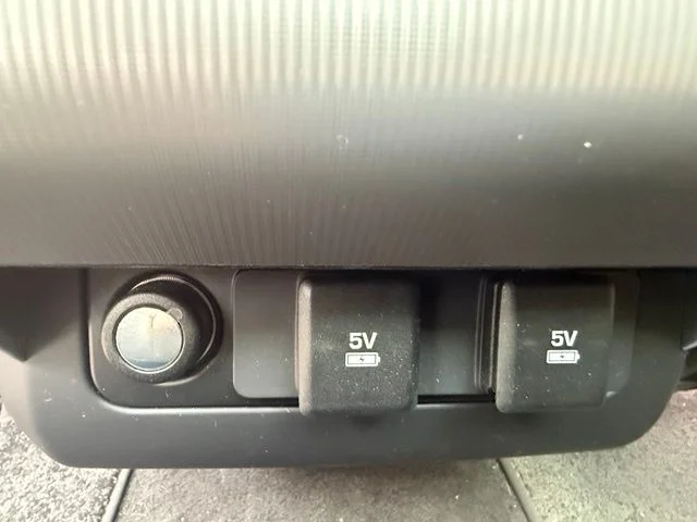 Used 2020 Black Land Rover HSE image 31