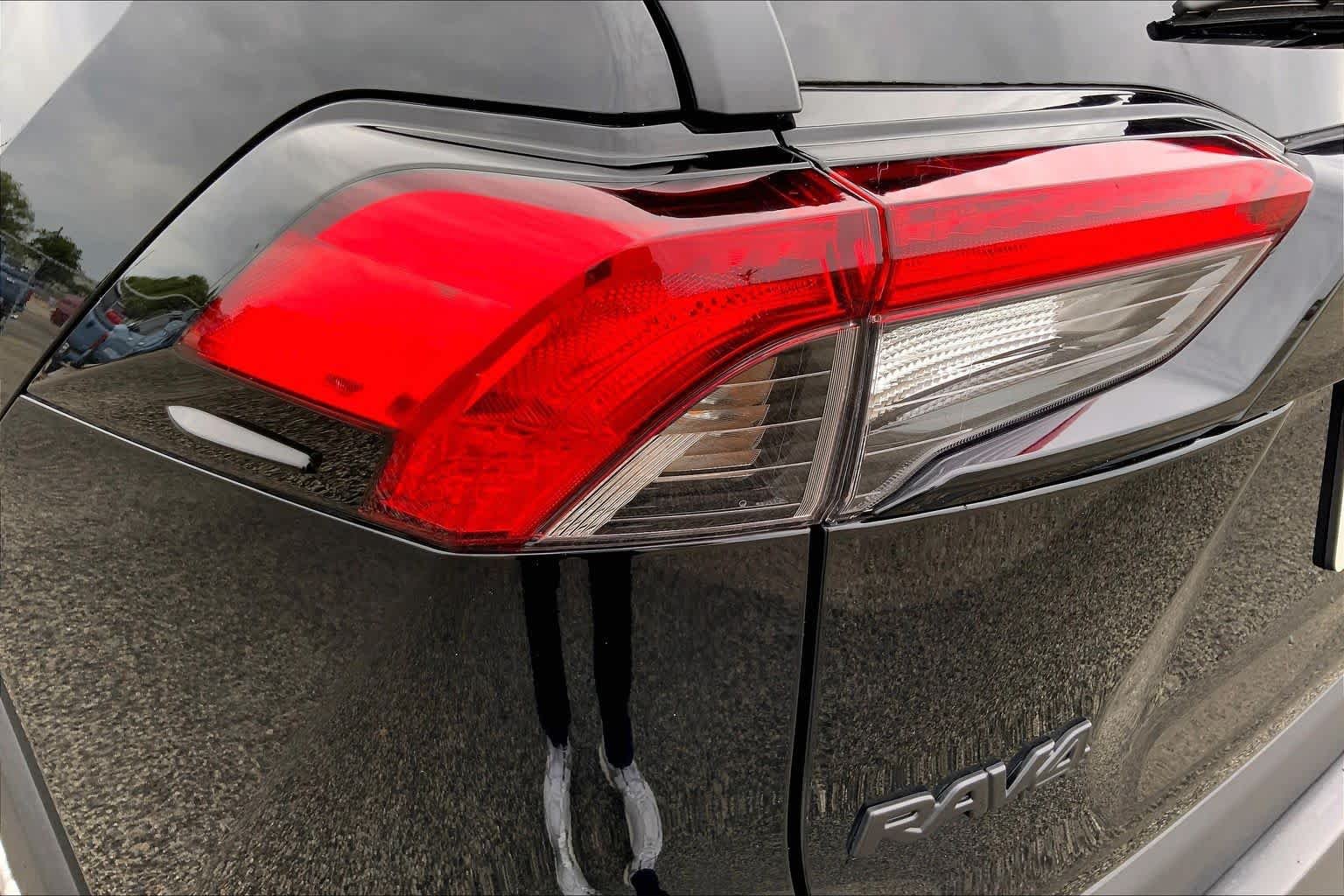 Used 2025 Midnight Black Metallic Toyota XLE image 28