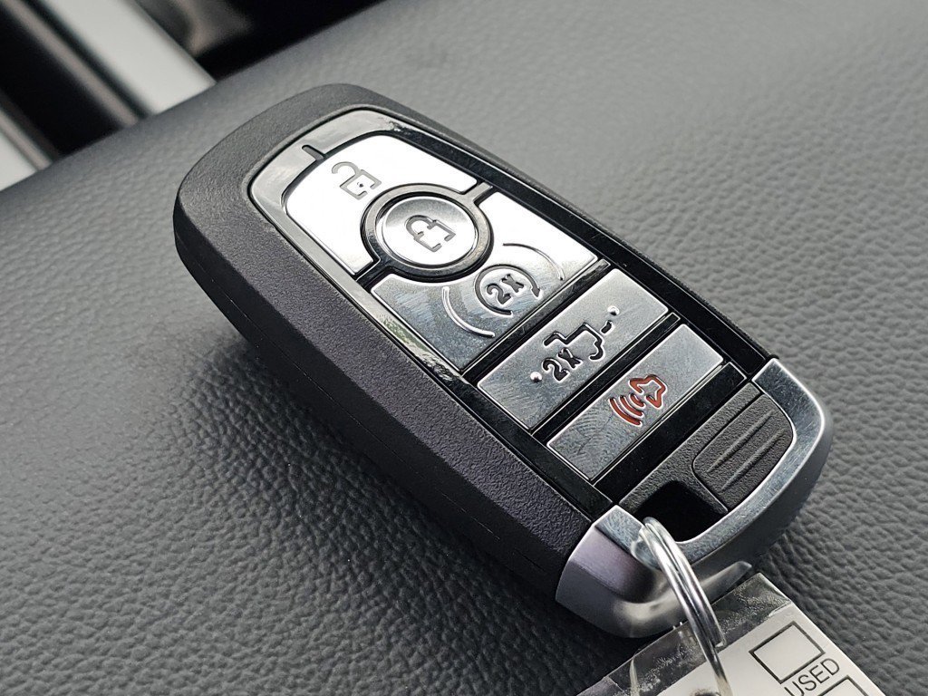 New 2026 Carbonized Gray Metallic Ford Tremor image 37