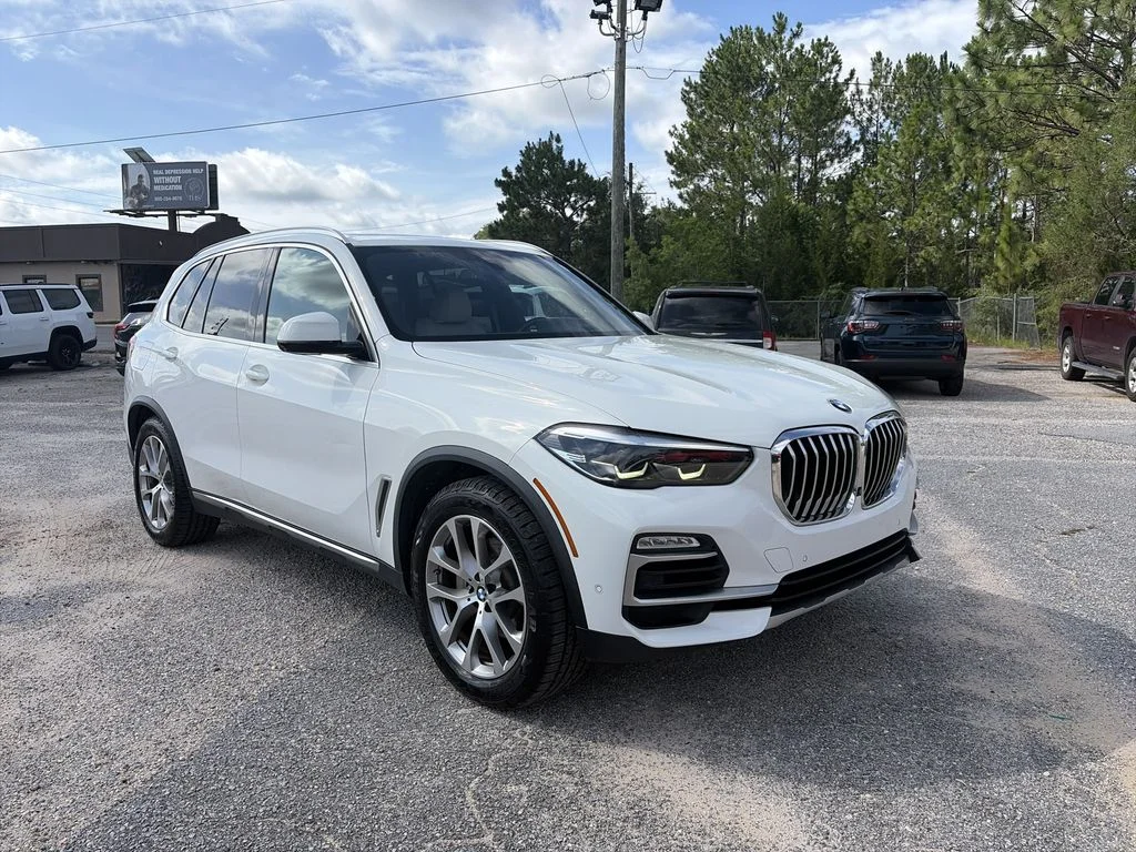 Used 2020 White BMW sDrive40i image 8