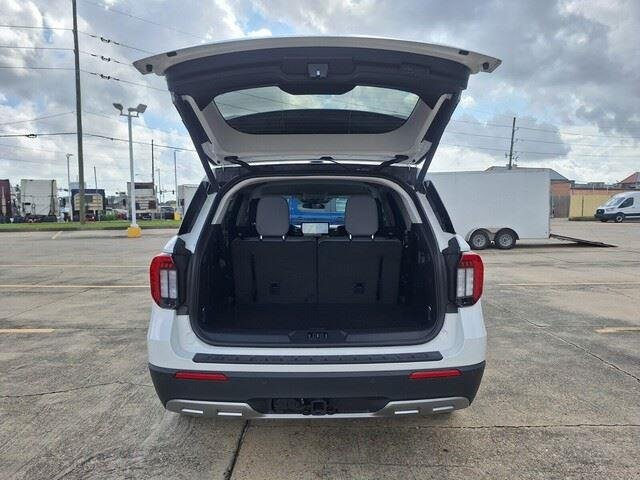 New 2026 Star White Metallic Tri-Coat Ford Active image 34