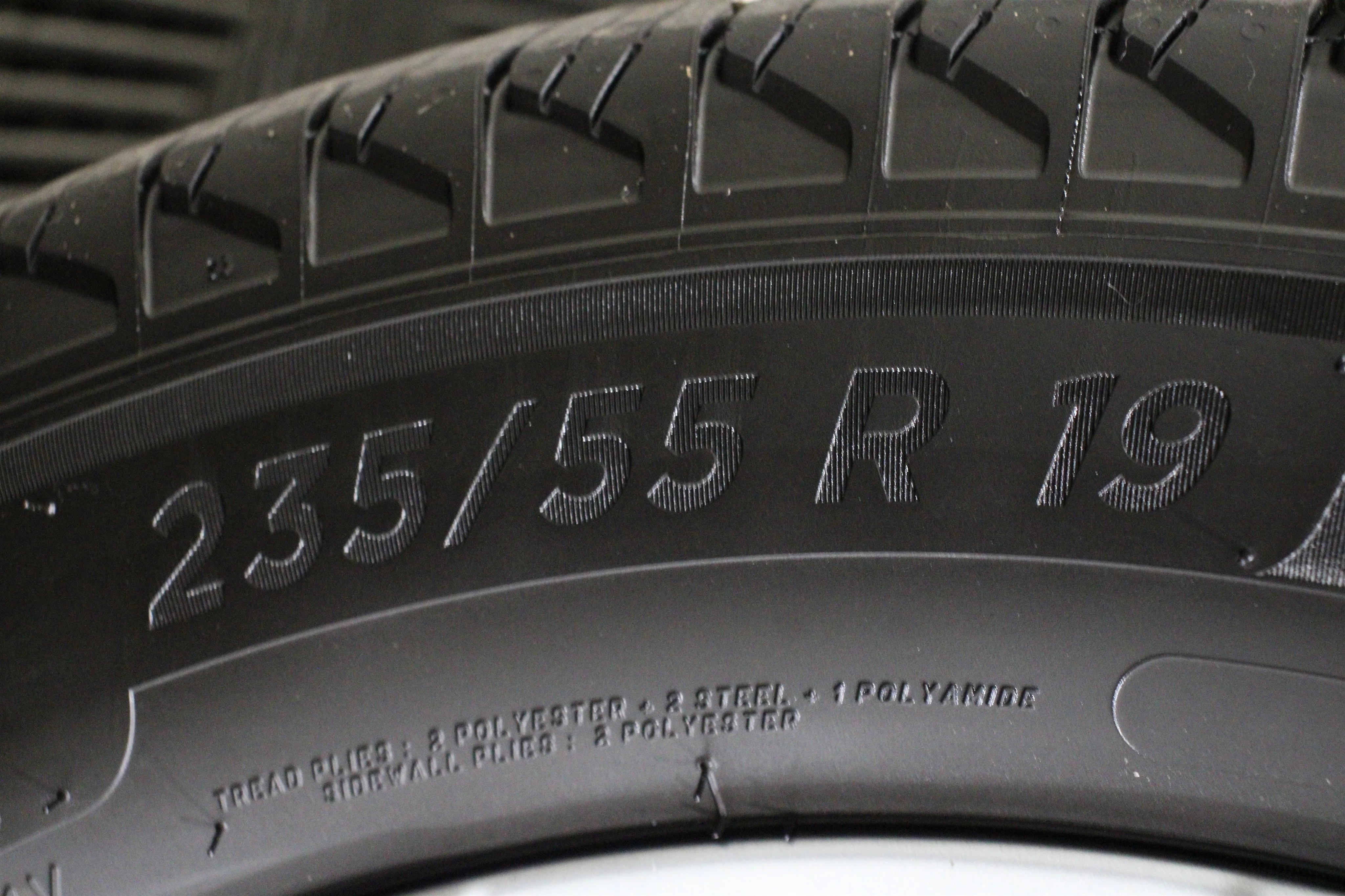 Used 2025 Gray Toyota XLE Premium image 40